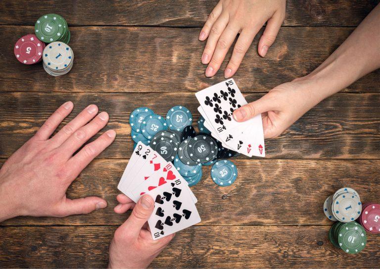 Khám Phá Đánh Bài Đổi Thưởng Uy Tín Hàng Đầu Tại Việt Nam